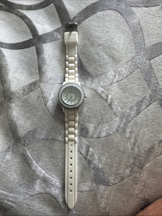 Geneva Accessories - Geneva White Silicone Fashion Watch